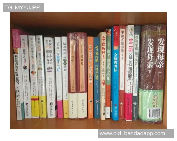 深度解析足球世界的经典书籍推荐与阅读指南 深度解析足球世界的经典书籍推荐与阅读指南