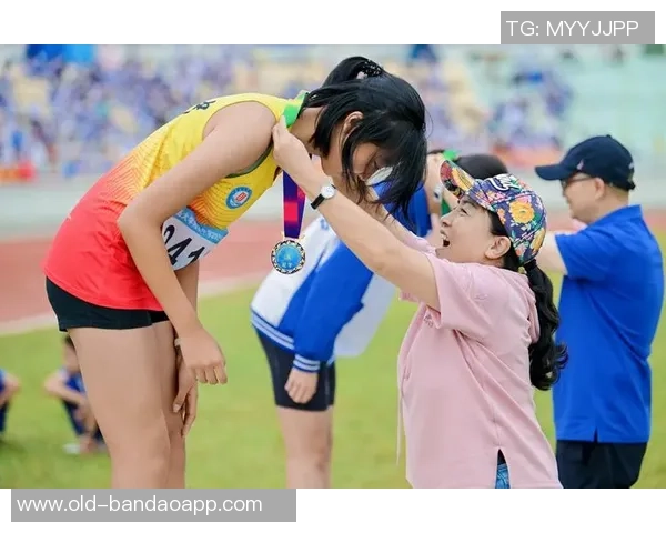 足球小将世青篇全解析与精彩剧情回顾带你重温青春热血的足球梦想